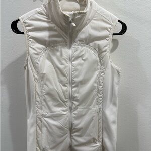 Lululemon Athletica White Run for Cold Sleeveless Vest
